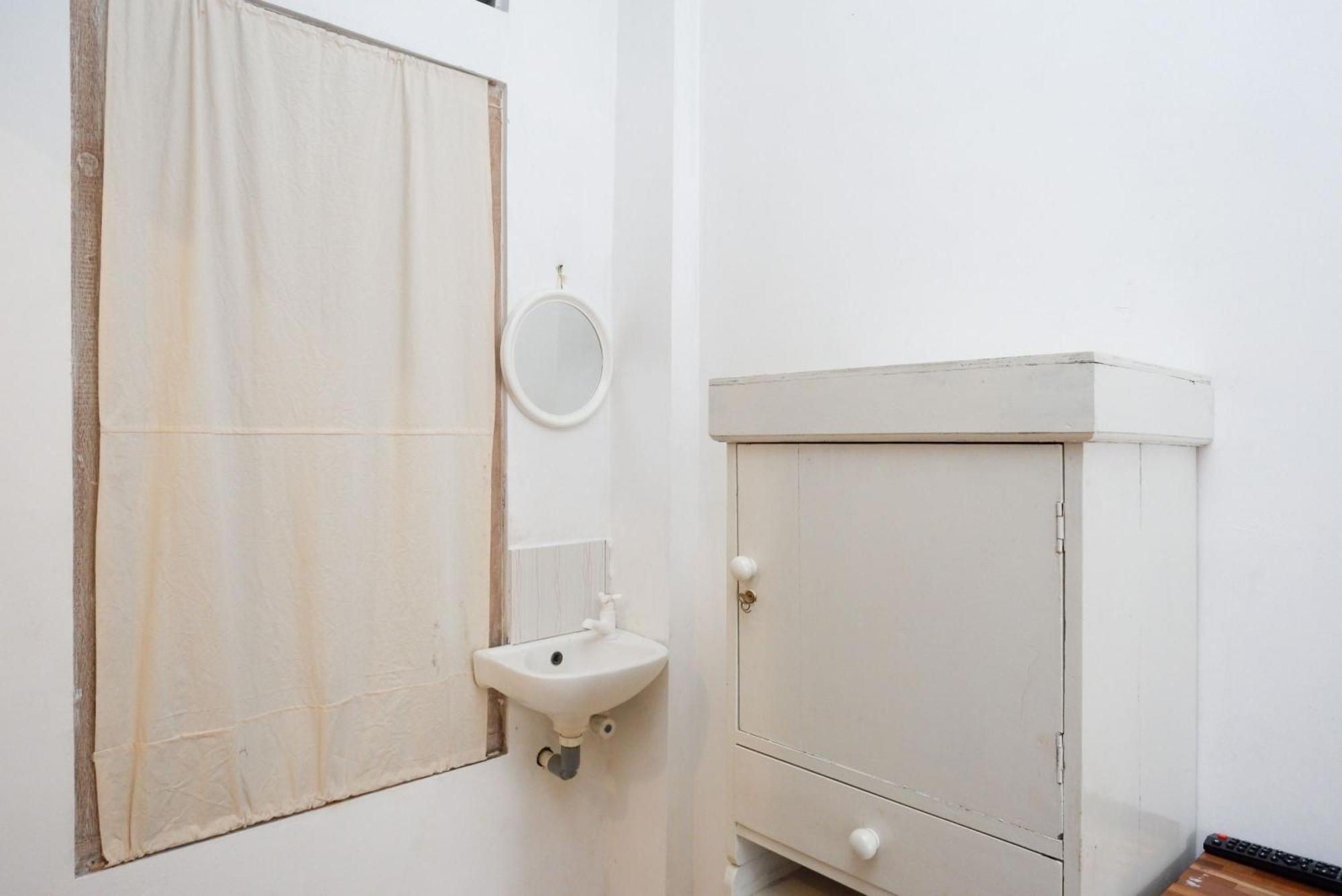 Reddoorz Syariah Near Plengkung Gading 2 Hotel Yogyakarta Værelse billede